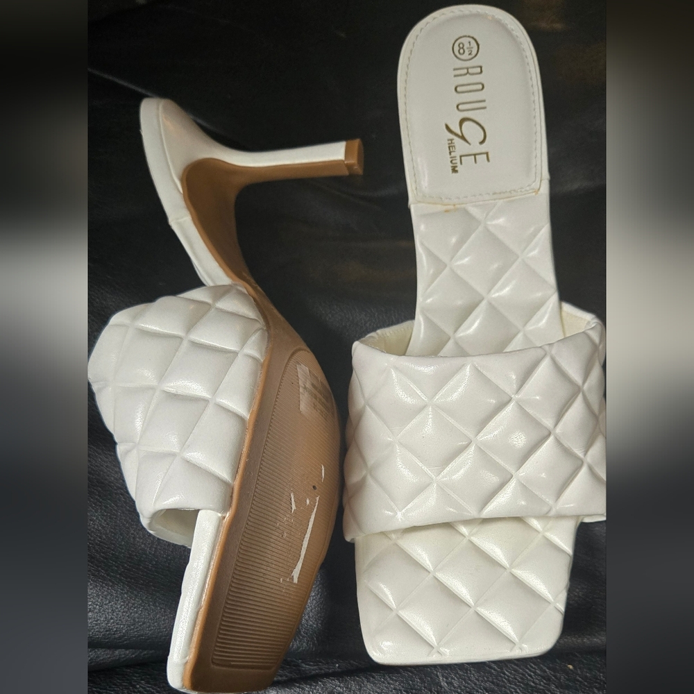 Rouge Helium White Quilted Women's Kitten Keels Sz8.5 NEW - Picture 3 of 8